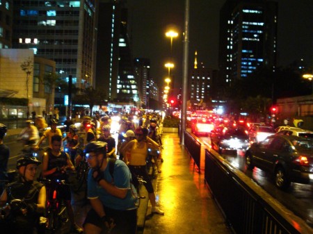 2009-11-bicicletada-bicicletario05